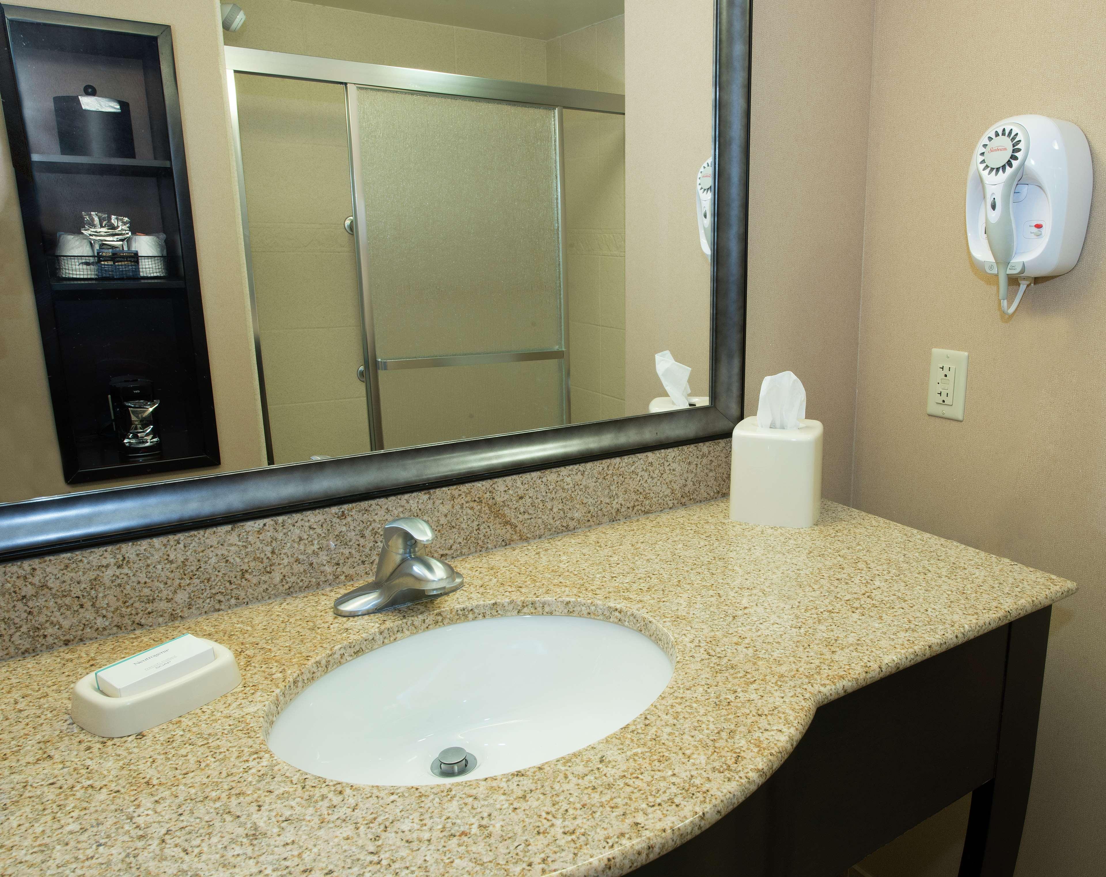 Hampton Inn & Suites Scottsboro Bagian luar foto