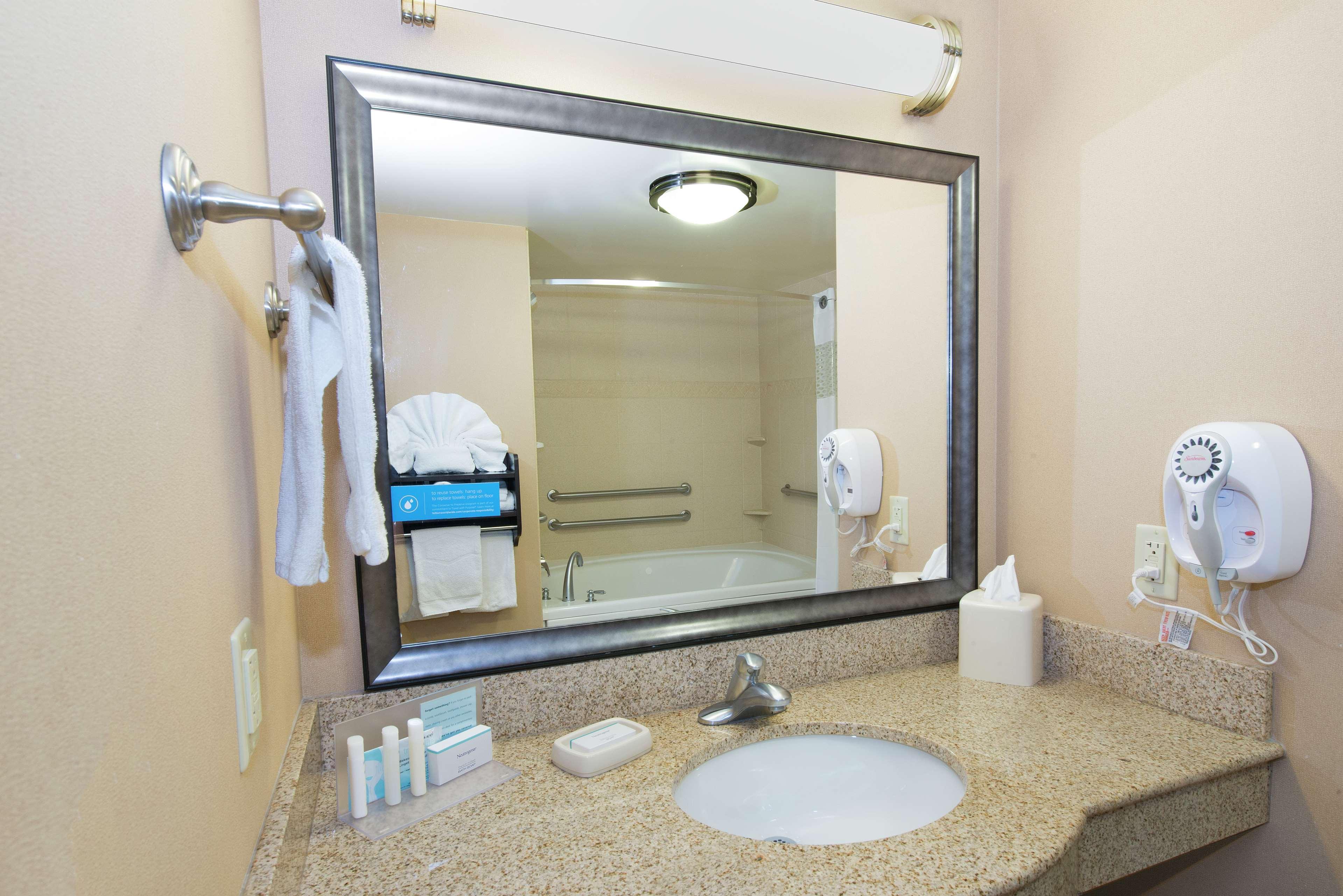 Hampton Inn & Suites Scottsboro Bagian luar foto